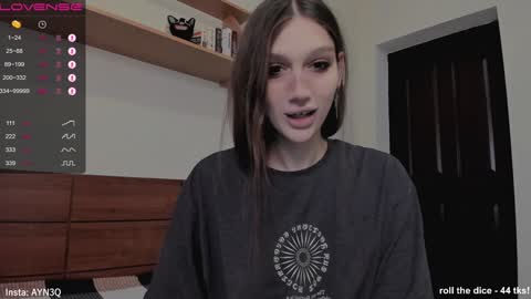 Snapshot of ayn3q chatting on January 2025 05:19:02 AM AYNEK fansly online show from January 2025 05:19:02 AM