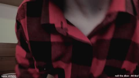 Snapshot of ayn3q chatting on January 2025 10:45:01 PM AYNEK fansly online show from January 2025 10:45:01 PM