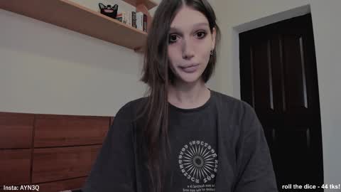 Snapshot of ayn3q chatting on February 2025 04:59:01 AM AYNEK fansly online show from February 2025 04:59:01 AM