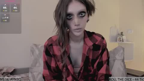 Snapshot of ayn3q chatting on September 2025 04:56:01 PM AYNEK fansly online show from September 2025 04:56:01 PM