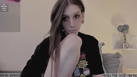 Snapshot of ayn3q chatting on November 2025 05:46:02 PM AYNEK fansly online show from November 2025 05:46:02 PM