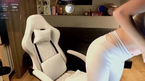 Snapshot of ayreenmoore chatting on September 2025 07:16:01 PM Ayreen Moore online show from September 2025 07:16:01 PM