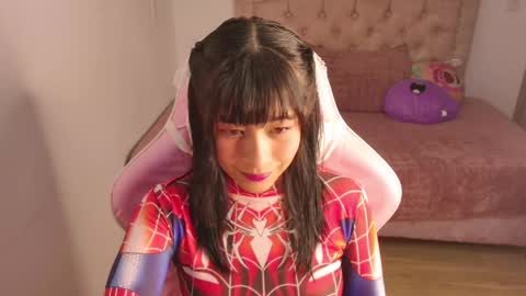   online show from October 2025 05:08:02 PM