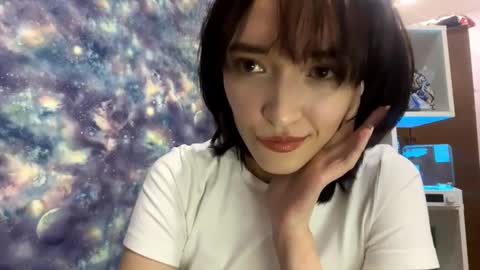 Minro online show from October 2025 01:36:03 PM