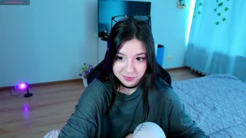 Snapshot of azaliya_haze chatting on March 2026 08:50:01 AM Azaliya online show from March 2026 08:50:01 AM