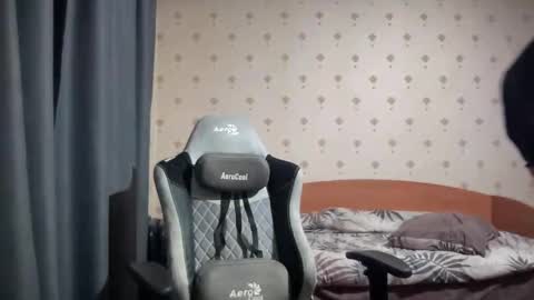 azazelmax online show from September 2025 07:38:01 PM