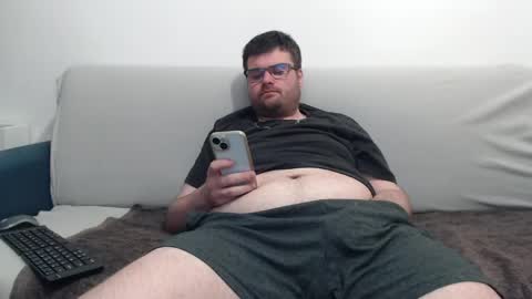 Snapshot of azer912 chatting on April 2026 08:42:02 PM Azer online show from April 2026 08:42:02 PM