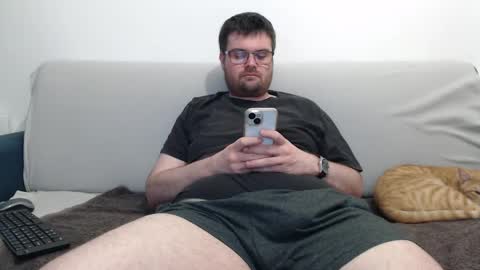 Snapshot of azer912 chatting on April 2026 08:42:02 PM Azer online show from April 2026 08:42:02 PM