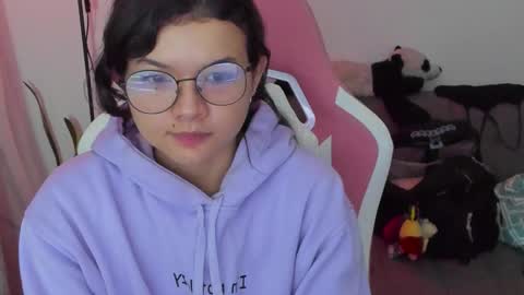 Snapshot of azu_chan chatting on March 2026 12:58:02 AM Azu online show from March 2026 12:58:02 AM