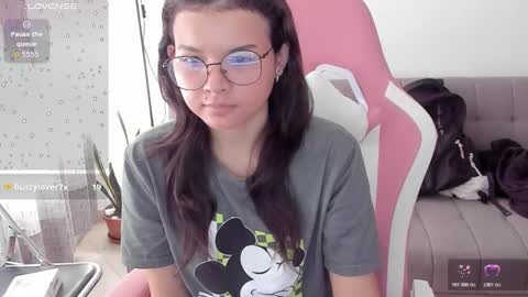 Snapshot of azu_chan chatting on March 2026 02:39:02 PM Azu online show from March 2026 02:39:02 PM