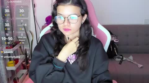 Snapshot of azu_chan chatting on March 2026 12:34:02 AM Azu online show from March 2026 12:34:02 AM