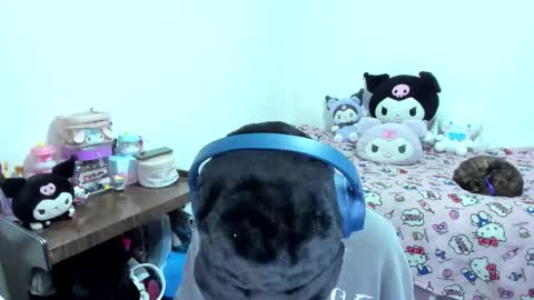 Snapshot of azu_moure chatting on September 2025 06:57:02 AM Azu Moure online show from September 2025 06:57:02 AM