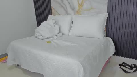  HONEY AZUL   online show from October 2025 10:35:02 AM