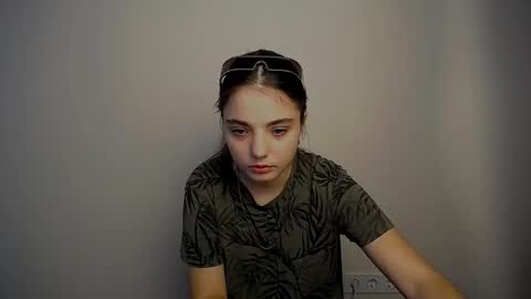 Snapshot of azumi_chan_ chatting on September 2025 07:45:01 AM azumi_chan_ online show from September 2025 07:45:01 AM