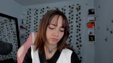 azumi saan online show from December 2025 03:03:01 AM