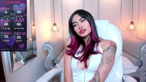 Azura online show from February 2025 01:44:02 AM