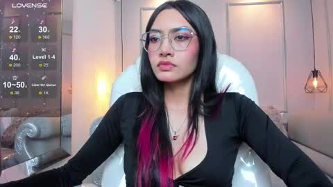 Azura online show from November 2025 07:24:01 PM