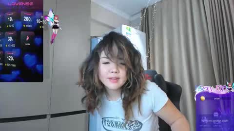 azure_moon online show from February 2025 10:09:02 PM