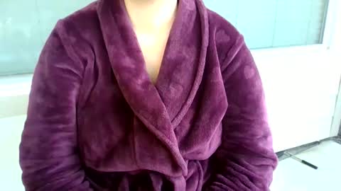Snapshot of azuregoddess chatting on May 2026 02:12:01 PM azuregoddess online show from May 2026 02:12:01 PM