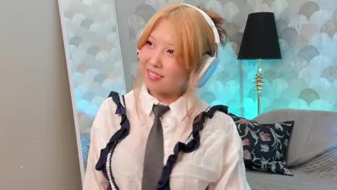 Snapshot of azuremimi chatting on April 2026 02:08:02 PM Mimi online show from April 2026 02:08:02 PM