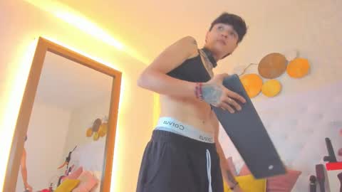 Anny online show from November 2025 04:22:01 AM