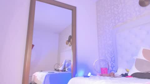 Anny online show from March 2026 05:44:01 AM