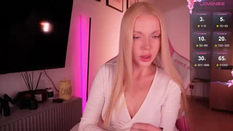 Bonnie  online show from November 2025 02:26:01 PM