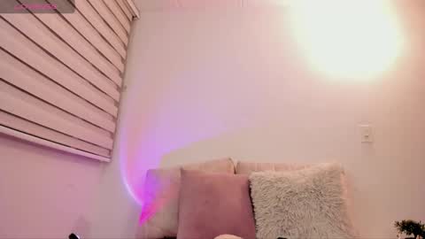 Snapshot of babe_sophiee1 chatting on February 2026 03:54:01 AM babe_sophiee1 online show from February 2026 03:54:01 AM