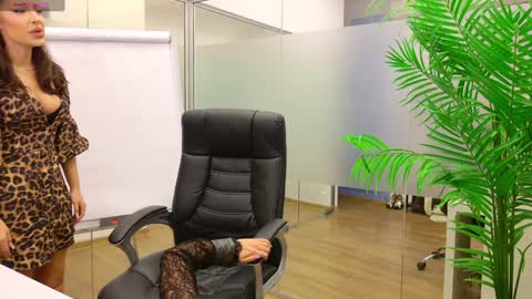 Olivia and Lexi online show from March 2025 05:11:01 AM