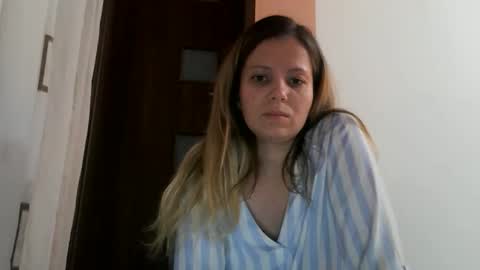 Baby Blonde online show from December 2025 08:04:02 PM