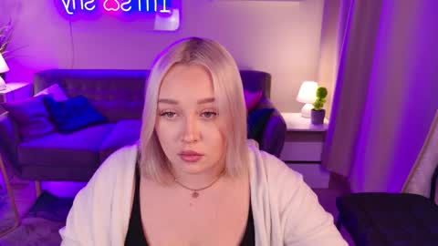 Snapshot of baby_crazy_love chatting on December 2025 08:35:01 PM L O L I T A online show from December 2025 08:35:01 PM