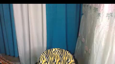 Nathalia online show from November 2025 07:50:02 PM