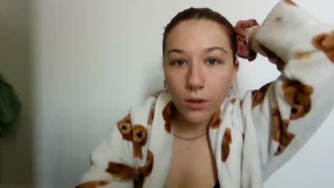 baby_girls2224 online show from January 2026 12:40:01 PM