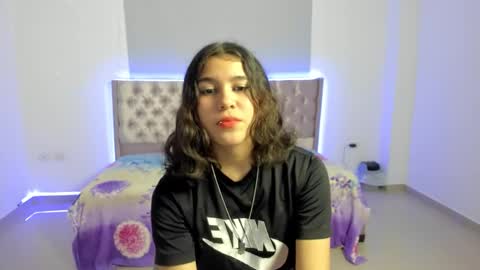 baby_glow01 online show from October 2025 02:04:02 PM