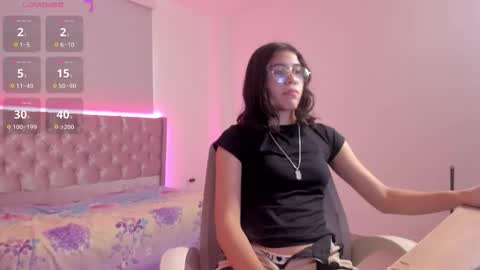 baby_glow01 online show from October 2025 12:58:01 PM