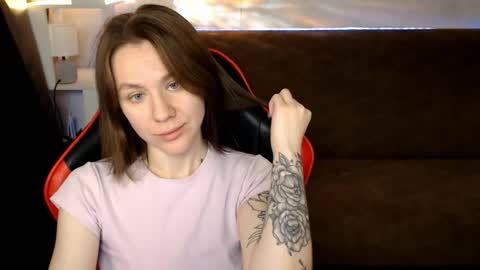 baby_kitte online show from January 2026 03:01:01 AM