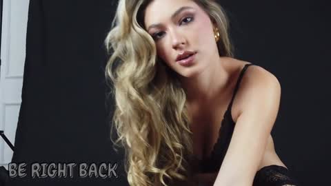  Baby Sammyy  online show from September 2025 08:14:01 PM