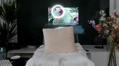 Snapshot of babyallya chatting on September 2025 07:52:02 AM babyallya online show from September 2025 07:52:02 AM