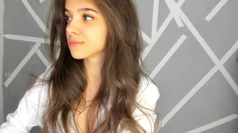 Aylin  online show from January 2025 07:49:01 AM