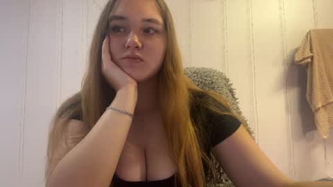 Katerina online show from November 2025 09:59:02 PM
