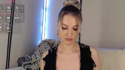 Snapshot of babydollysx chatting on March 2026 04:46:01 PM Kate online show from March 2026 04:46:01 PM