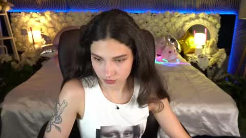Snapshot of babyflowerr chatting on June 2026 06:52:01 PM Sasha online show from June 2026 06:52:01 PM