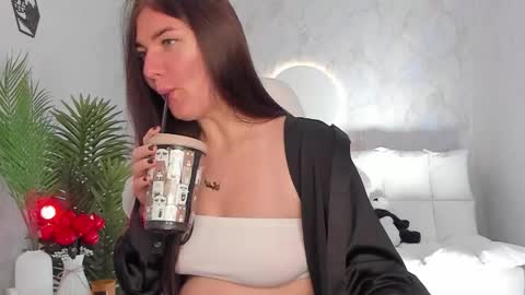 Sophia online show from September 2025 03:39:01 AM