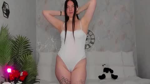 Sophia online show from October 2025 04:54:01 AM