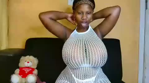 Snapshot of babyluciax chatting on April 2026 04:40:01 AM babyluciax online show from April 2026 04:40:01 AM