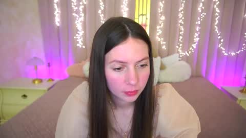 Lady Vi online show from April 2026 12:56:01 PM