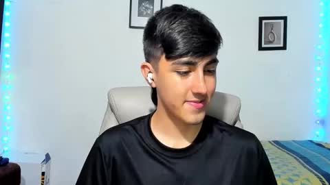 Snapshot of babymaik chatting on October 2025 05:33:01 AM babymaik online show from October 2025 05:33:01 AM