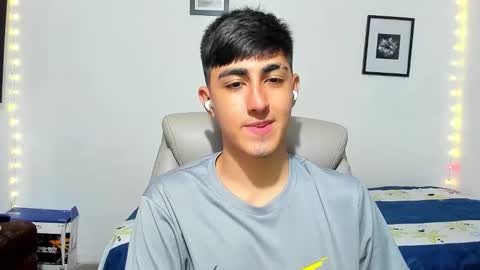 Snapshot of babymaik chatting on November 2025 05:40:02 AM babymaik online show from November 2025 05:40:02 AM