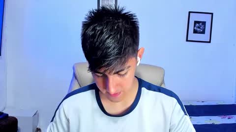 Snapshot of babymaik chatting on November 2025 01:04:01 PM babymaik online show from November 2025 01:04:01 PM