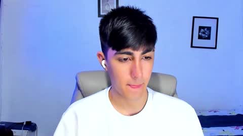 Snapshot of babymaik chatting on December 2025 02:01:01 PM babymaik online show from December 2025 02:01:01 PM